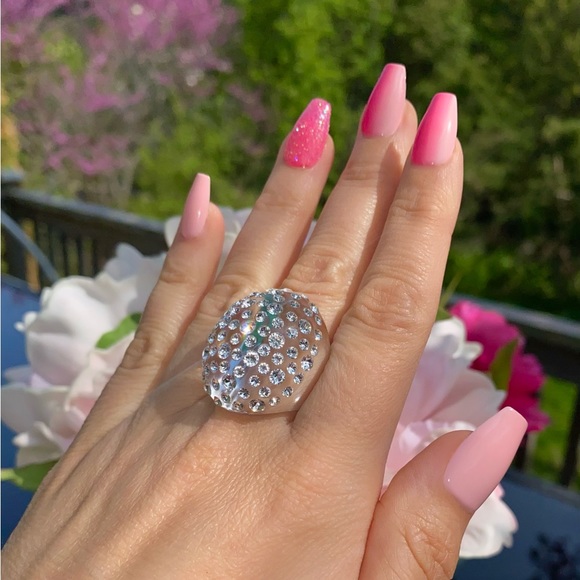 Crystal Statement Ring, Acrylic Ring, Oval shape, Clear, Transparent, large Ring - Picture 3 of 9